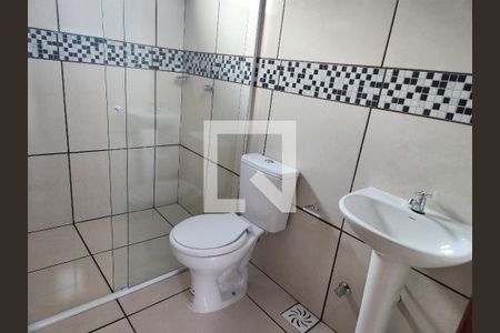 Banheiro de casa de condomínio para alugar com 2 quartos, 49m² em Belém Novo, Porto Alegre