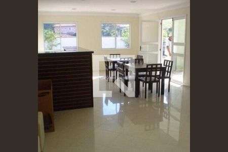 Casa de Condomínio à venda com 3 quartos, 115m² em Jardim das Esmeraldas, São Paulo
