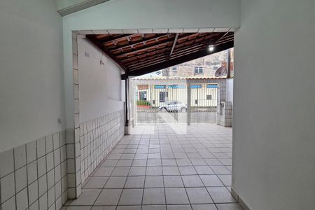 Garagem de casa para alugar com 2 quartos, 91m² em Real, Praia Grande