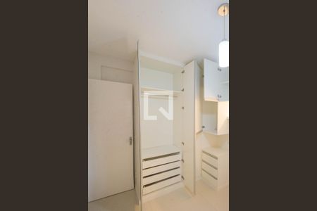 Quarto 1 de apartamento para alugar com 2 quartos, 50m² em Parque Residencial Vila União, Campinas
