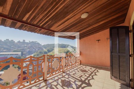 Sacada de casa à venda com 2 quartos, 250m² em Parque Bandeirantes, Mauá