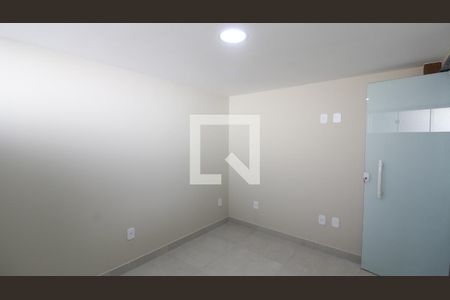 Quarto 1 de apartamento para alugar com 2 quartos, 50m² em Palmeiras, Cabo Frio
