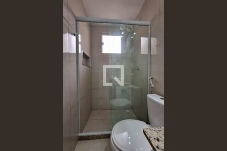 Banheiro de kitnet/studio para alugar com 1 quarto, 25m² em Icaraí, Niterói