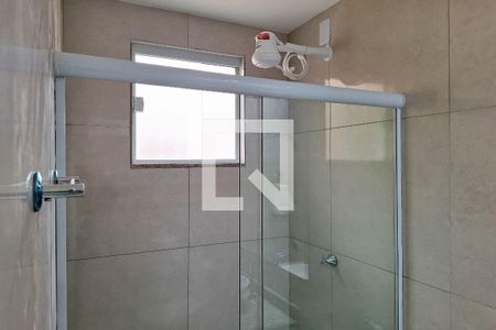 Banheiro de kitnet/studio para alugar com 1 quarto, 25m² em Icaraí, Niterói