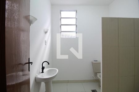 Banheiro de casa para alugar com 1 quarto, 70m² em Taquara, Rio de Janeiro