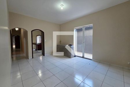 Sala de casa para alugar com 3 quartos, 250m² em Guilhermina, Praia Grande