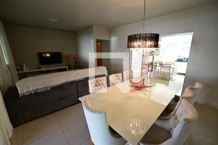Casa à venda com 4 quartos, 416m² em Vila Anchieta, Goiânia