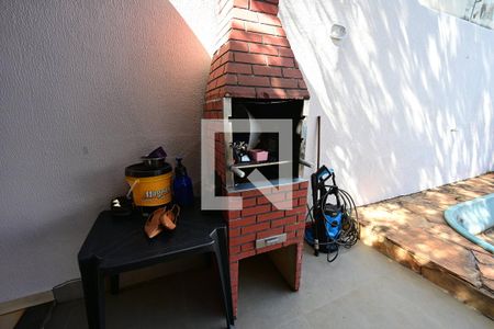 Casa à venda com 4 quartos, 416m² em Vila Anchieta, Goiânia
