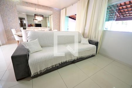 Casa à venda com 4 quartos, 416m² em Vila Anchieta, Goiânia