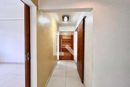 Corredor de apartamento à venda com 3 quartos, 89m² em Leme, Rio de Janeiro