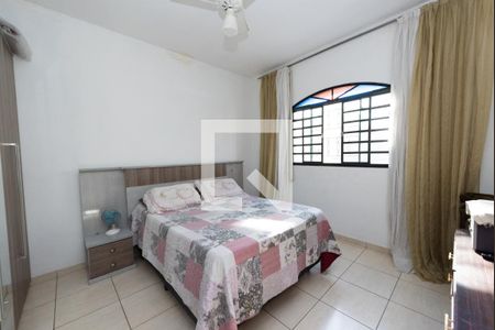 Quarto 1 de casa para alugar com 2 quartos, 100m² em Santa Helena, Belo Horizonte