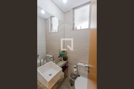 Lavabo na Sala de casa à venda com 3 quartos, 136m² em Renascença, Belo Horizonte