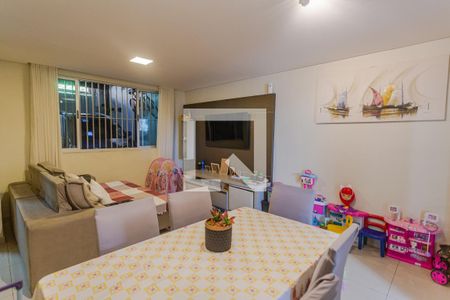 Sala de casa à venda com 3 quartos, 136m² em Renascença, Belo Horizonte