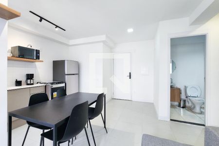 Sala de apartamento para alugar com 2 quartos, 46m² em Santo Cristo, Rio de Janeiro