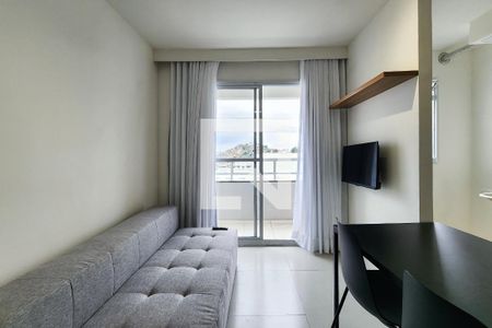 Sala de apartamento para alugar com 2 quartos, 46m² em Santo Cristo, Rio de Janeiro