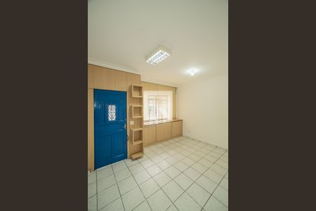Sala de casa de condomínio para alugar com 2 quartos, 130m² em Vila da Saúde, São Paulo