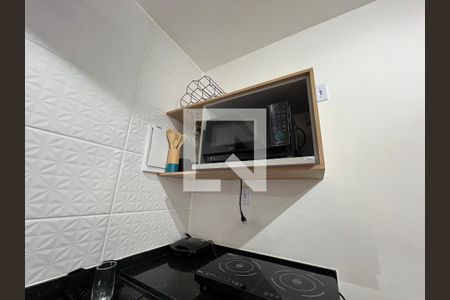 Cozinha - Armários de kitnet/studio para alugar com 1 quarto, 25m² em São Mateus, Juiz de Fora