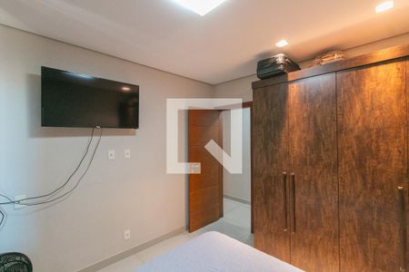 Casa à venda com 3 quartos, 200m² em Planalto, Belo Horizonte