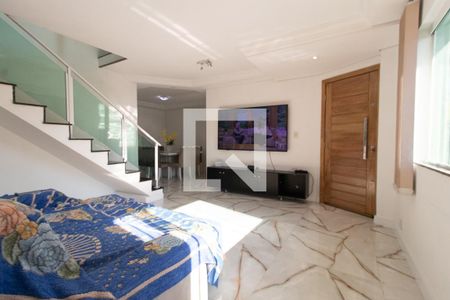 Sala de casa de condomínio à venda com 3 quartos, 175m² em Sítio Cercado, Curitiba