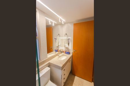 Banheiro da Suíte de apartamento para alugar com 3 quartos, 89m² em Funcionários, Belo Horizonte