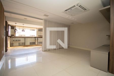 Sala de apartamento para alugar com 3 quartos, 145m² em Shcs, Brasília