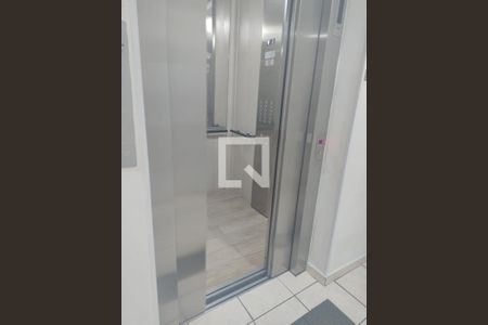 Corredor de apartamento à venda com 2 quartos, 54m² em Jardim do Líbano, Barueri