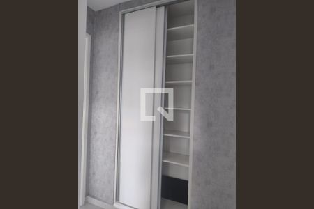 Corredor de apartamento à venda com 2 quartos, 54m² em Jardim do Líbano, Barueri
