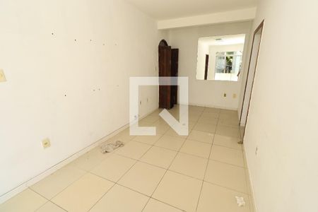 Sala de casa para alugar com 2 quartos, 59m² em Cabula Vi, Salvador