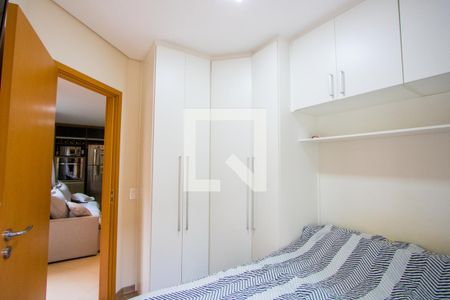 Quarto 1 de apartamento à venda com 2 quartos, 50m² em Parque Bandeirante, Santo André