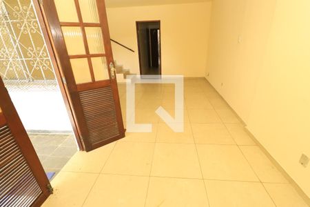 Sala de casa para alugar com 3 quartos, 120m² em Stella Maris, Salvador