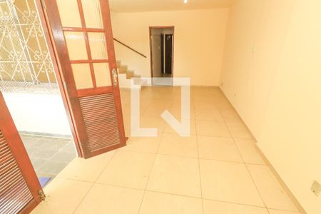 Sala de casa para alugar com 3 quartos, 120m² em Stella Maris, Salvador