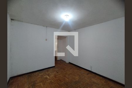 Quarto de casa à venda com 3 quartos, 130m² em Parque Fongaro, São Paulo