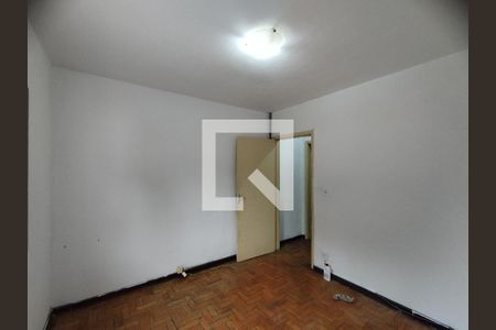 Quarto de casa à venda com 3 quartos, 130m² em Parque Fongaro, São Paulo