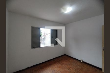 Quarto de casa à venda com 3 quartos, 130m² em Parque Fongaro, São Paulo