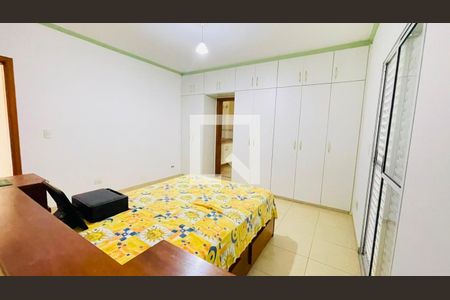 Quarto 1 de casa de condomínio para alugar com 5 quartos, 470m² em Bosque dos Pereiras, Cotia