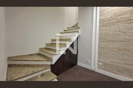 Sala de casa de condomínio à venda com 3 quartos, 118m² em Vila Homero Thon, Santo André