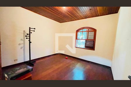 Quarto de casa de condomínio para alugar com 4 quartos, 287m² em Colonial Village (caucaia do Alto), Cotia