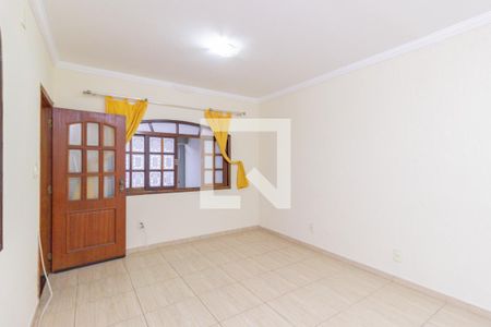 Casa à venda com 4 quartos, 145m² em Jardim Santo Elias, São Paulo