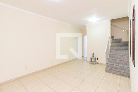 Casa à venda com 4 quartos, 145m² em Jardim Santo Elias, São Paulo