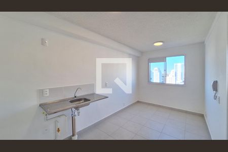 Sala/Cozinha/Área de serviço de apartamento à venda com 1 quarto, 25m² em Parque Industrial Tomas Edson, São Paulo