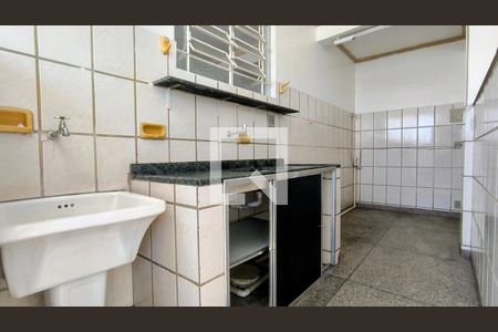 Apartamento para alugar com 2 quartos, 120m² em Floresta, Belo Horizonte