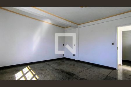 Apartamento para alugar com 2 quartos, 120m² em Floresta, Belo Horizonte