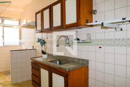 Cozinha de apartamento para alugar com 2 quartos, 55m² em Abolição, Rio de Janeiro