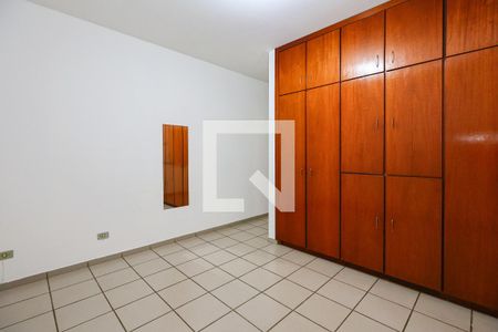Suíte de casa para alugar com 3 quartos, 250m² em Jardim Santa Terezinha, Taboão da Serra