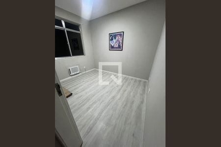 Quarto de apartamento para alugar com 3 quartos, 68m² em Vila Valqueire, Rio de Janeiro