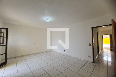 Suite de casa para alugar com 3 quartos, 200m² em Parque Sao Rafael, São Paulo