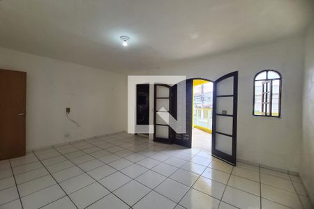 Suite de casa para alugar com 3 quartos, 200m² em Parque Sao Rafael, São Paulo