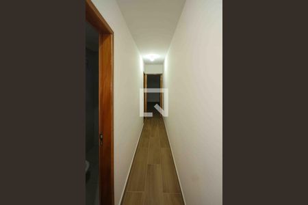 Corredor de casa para alugar com 3 quartos, 91m² em Vila Ré, São Paulo