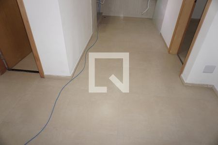 Sala/Cozinha de apartamento para alugar com 1 quarto, 40m² em Jardim Castilho, Embu das Artes