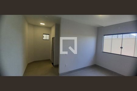 Casa à venda com 3 quartos, 135m² em Condomínio Marlene, Goiânia